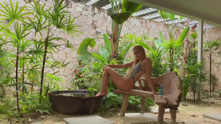 Секс видео с Айви Рейн на природе