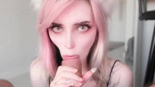 Реальное порно видео с милой кошечкой PinkLoving