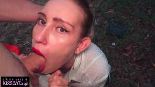 Заблудившаяся студентка соблазнена на секс в лесу смотреть онлайн