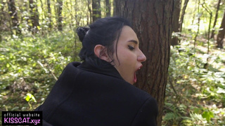 Горячее порно с русской девушкой в лесу