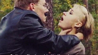 Горячее порно видео – страстная девушка отдается в лесу