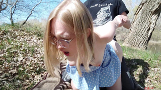 Секс на пикнике с Meri Mouse - страстное порно видео на природе