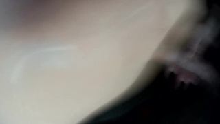 Секс в машине на парковке ТЦ – горячее порно видео с публичной близостью