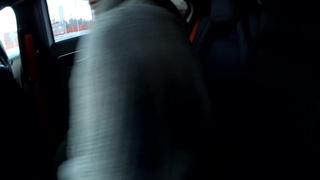 Секс в машине на парковке ТЦ – горячее порно видео с публичной близостью