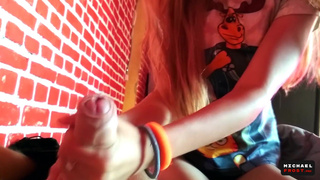 Брат Заставил Сводную Сестру Сосать Хуй xHamster.mp4