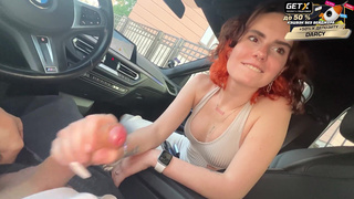 Горячее порно с рыжей шлюхой в авто и кино